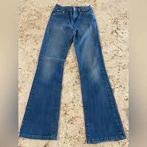 Women’s/juniors Levi’s jeans